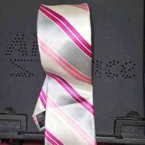 Tie